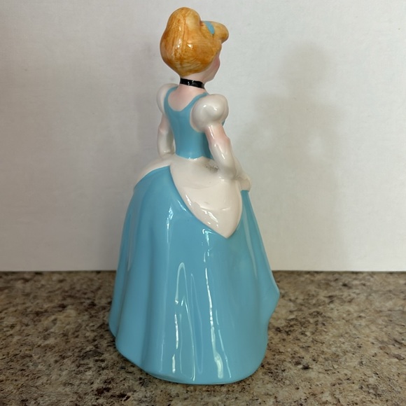 Vintage Disney Cinderella Figurine - Picture 5 of 9